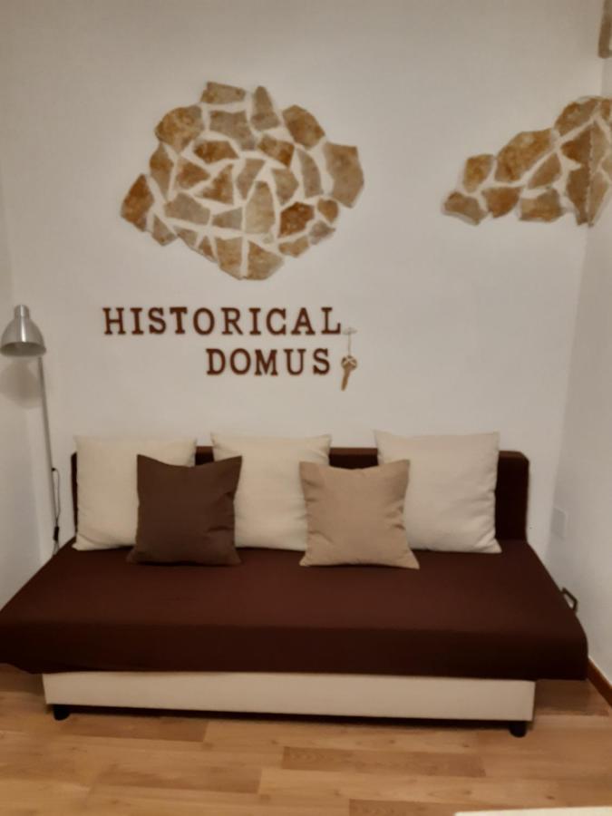 דירות אנגני Historical Domus מראה חיצוני תמונה