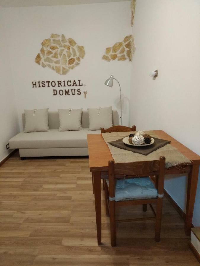 דירות אנגני Historical Domus מראה חיצוני תמונה